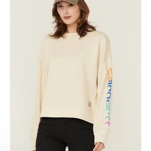 NWT Carhartt Women’s Tencel Fiber Series Loose Fit Graphic Sweatshirt. Large